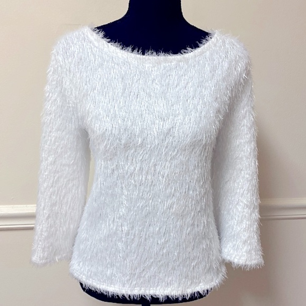 Vince Camuto NWOT White 3/4 Sleeve Top